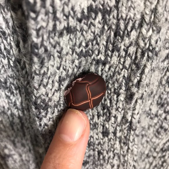 Abercrombie Kids Boy 11/12 Gray Knit V-neck Button up Cardigan Sweater - Picture 3 of 10